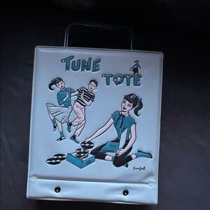 Vintage Tune Tote Record Case - White and Black with 20 45’s